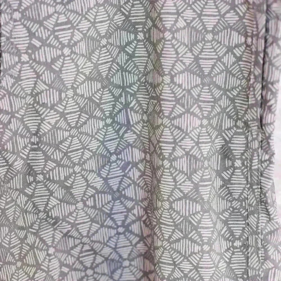 QuikSilver Boardshort Size 34 grey/graphic pattern w/front pockets and back velc - Picture 3 of 9